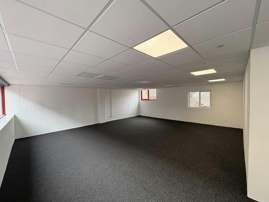 Unit 3 Acton Vale 10 Copy.jpg