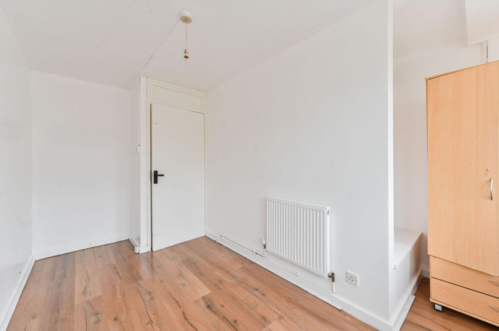Main image of property: Navarre Road, Oval, London, SW9