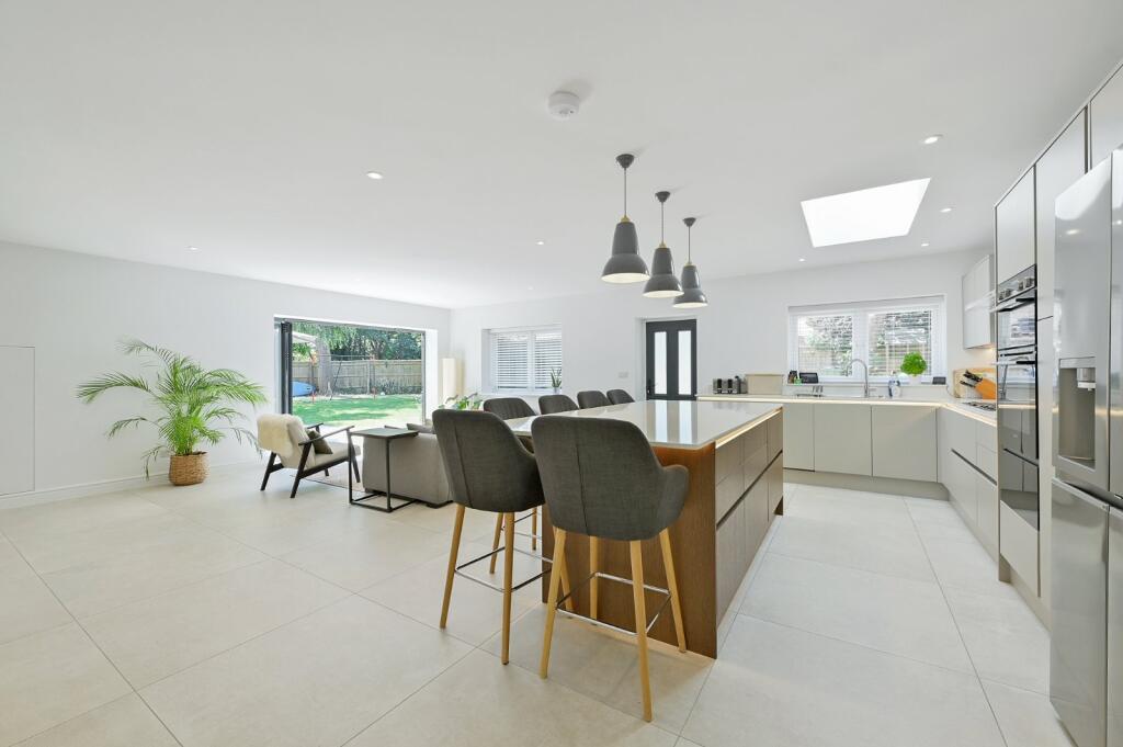 Main image of property: Lower Cookham Road, Maidenhead, Berkshire, SL6