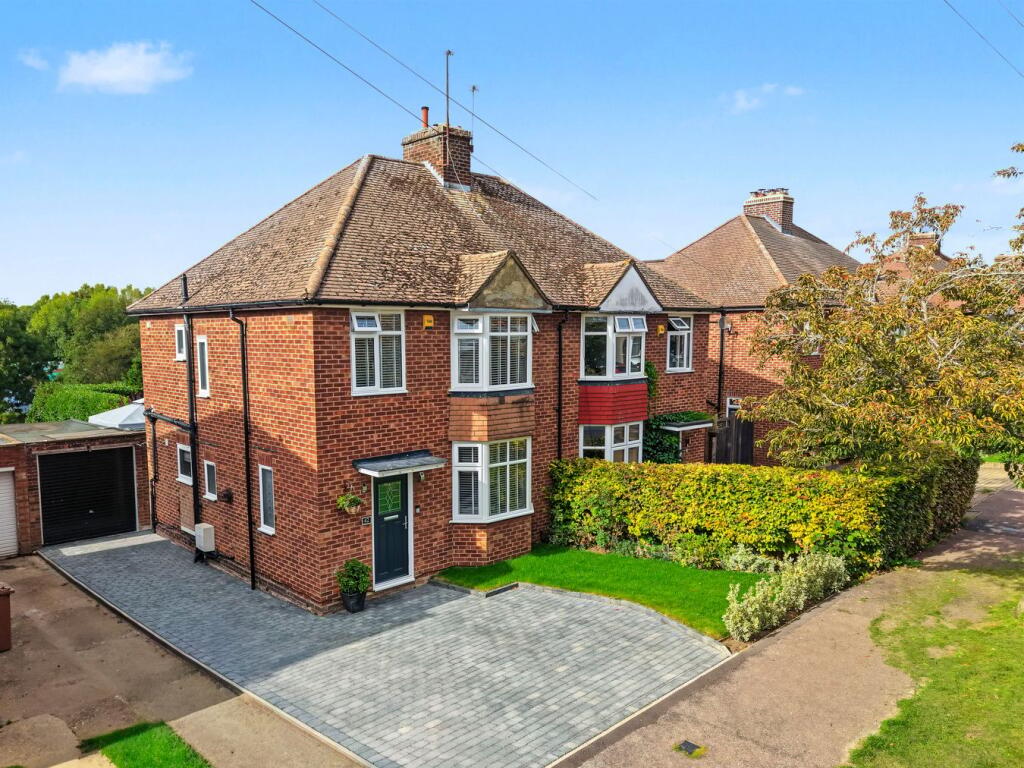 Main image of property: Redhoods Way East, Letchworth Garden City, SG6