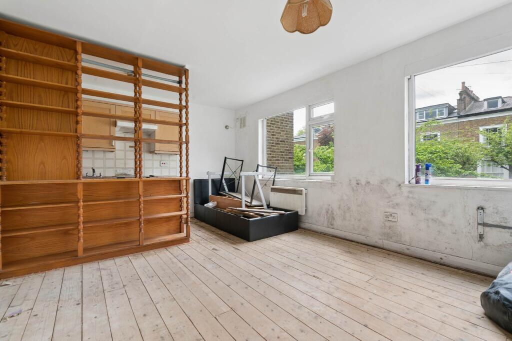 Main image of property: 10Northbourne Road, Clapham