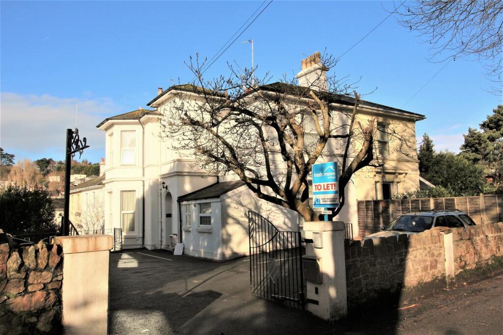 Main image of property: 32 Cleveland Road, TORQUAY, Devon TQ2 5BE