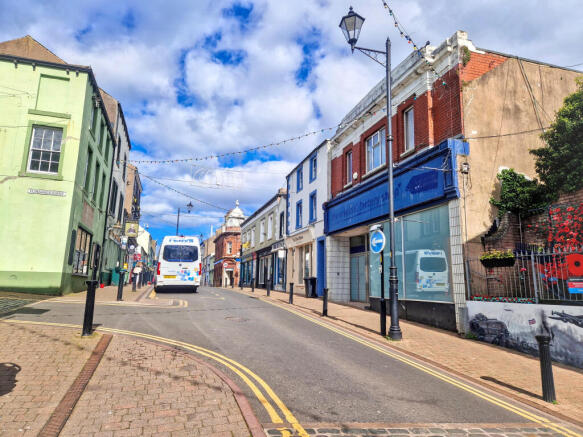 62 Senhouse Street, Maryport, Cumbria, CA15 6BS