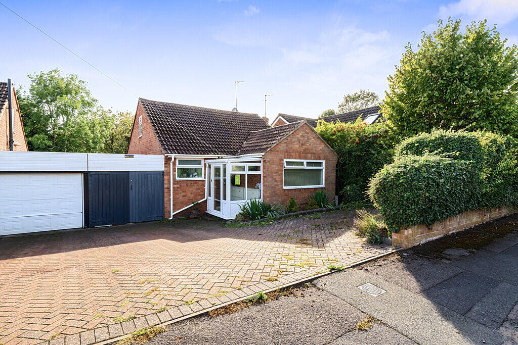 Main image of property: Beaconsfield Avenue, Rugby