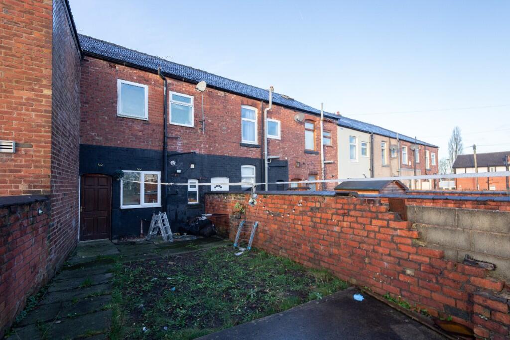 Main image of property: Warrington Road, Wigan, WN2