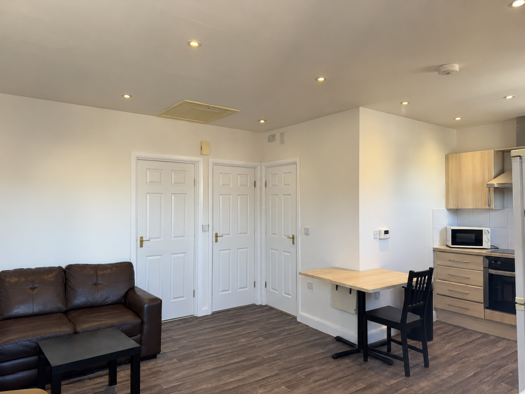 Main image of property: Loundside, Sheffield, South Yorkshire, S35