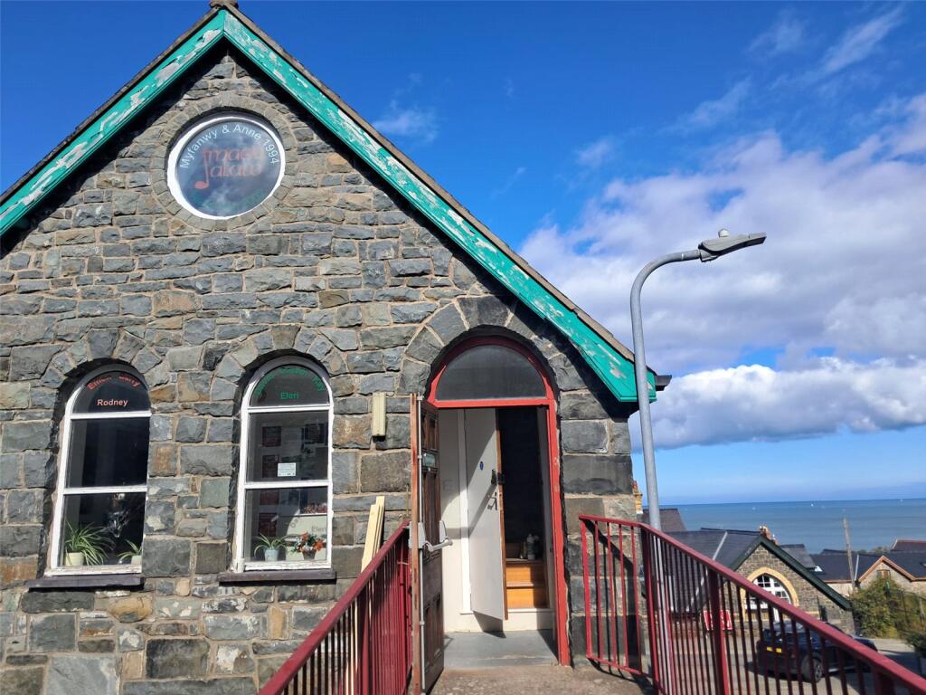 Main image of property: Bangor Road, Penmaenmawr, Conwy, LL34