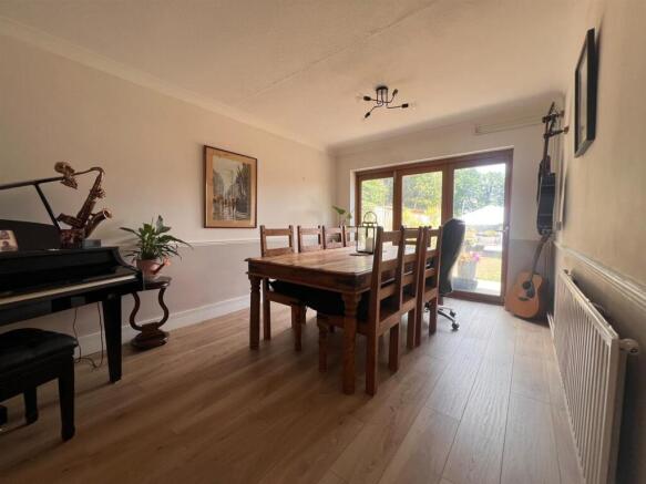 Dining Area 28