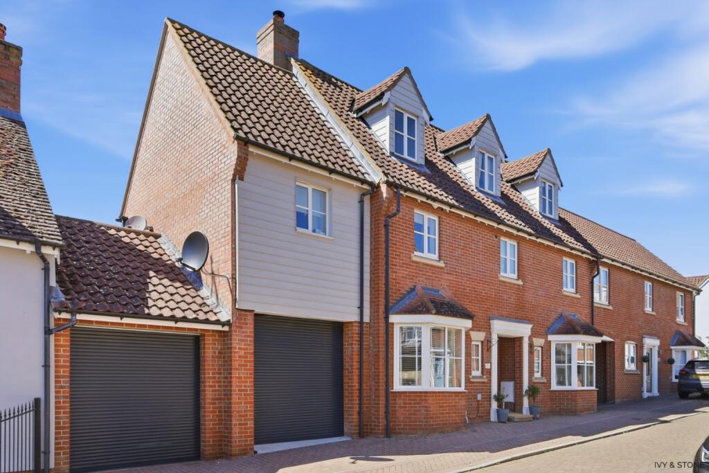 Main image of property: Flitch Green, Dunmow, Essex, CM6