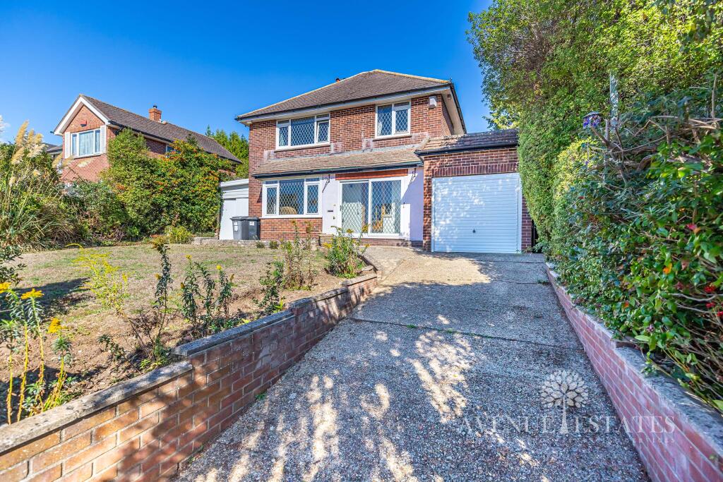 Main image of property: Parkway Drive, Bournemouth, Bournemouth Christchurch Poole