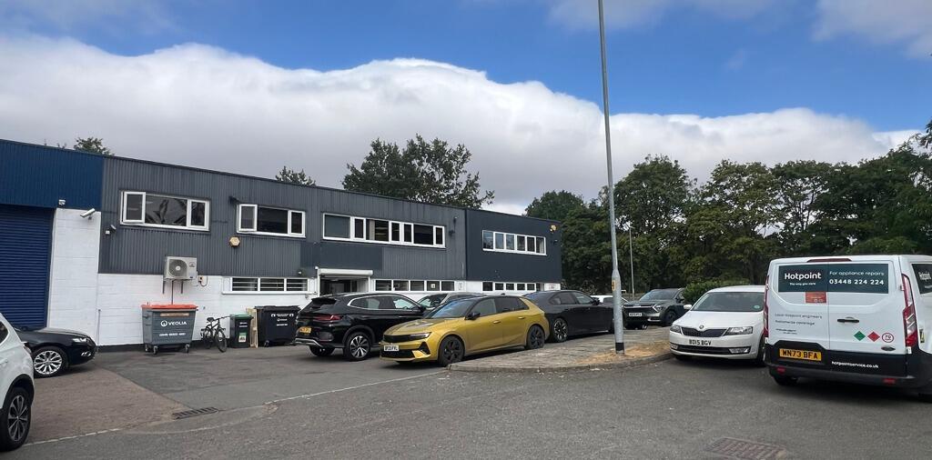 Main image of property: Gate Lodge Close, Round Spinney Industrial Estate, NORTHAMPTON, Northamptonshire, NN3 8RJ