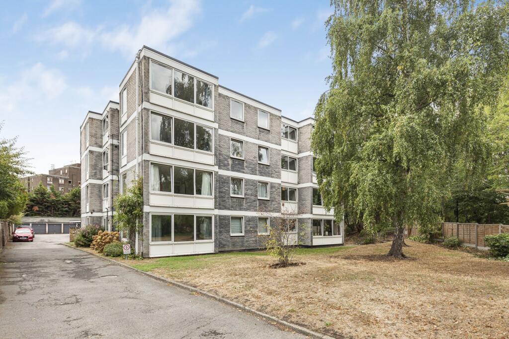 Main image of property: 6 Cressy House, Queens Ride, Barnes, SW13
