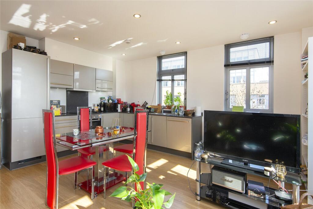 Main image of property: Caspian Apartments, 
Salton Square, E14