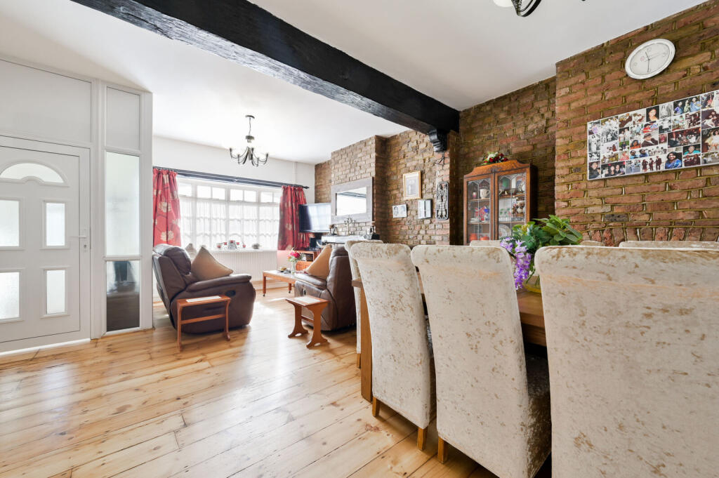Main image of property: Glenhurst Road, Brentford, TW8