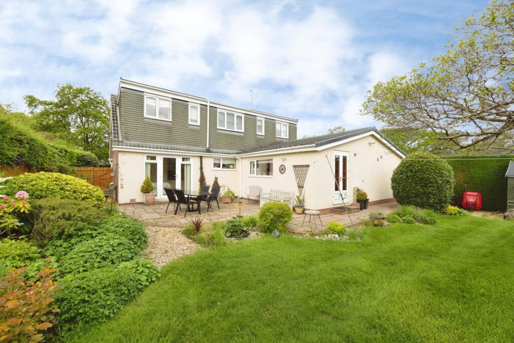 Main image of property: Longmeadows, Ponteland, Newcastle upon Tyne, Northumberland, NE20