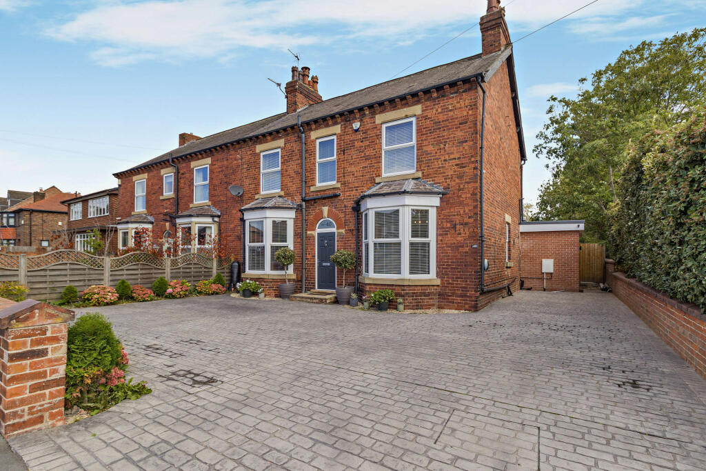 Main image of property: Ledger Lane, Wakefield