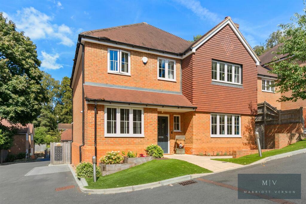 Main image of property: Boxford Close, South Croydon