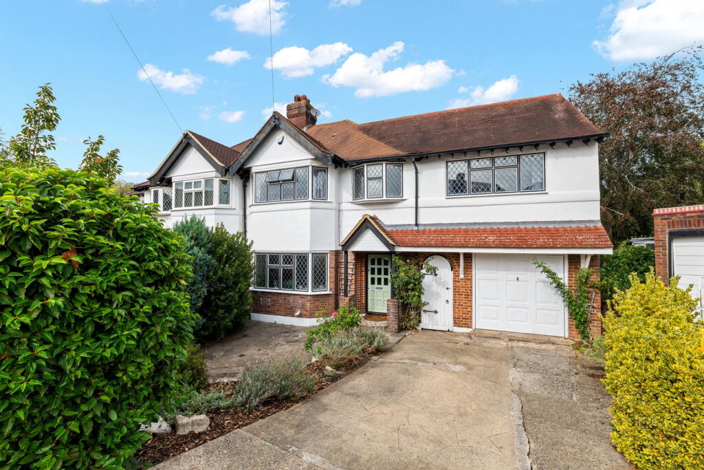 Main image of property: Lorne Gardens, Croydon, CR0 7RZ