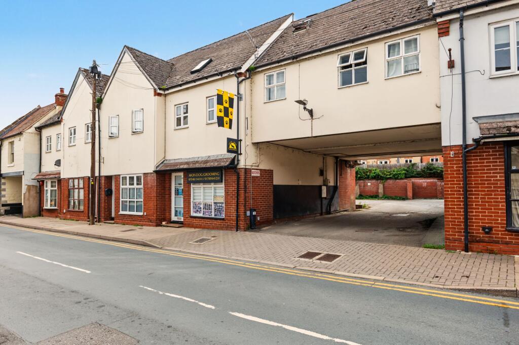 Main image of property: High Street, Bidford-On-Avon, B50