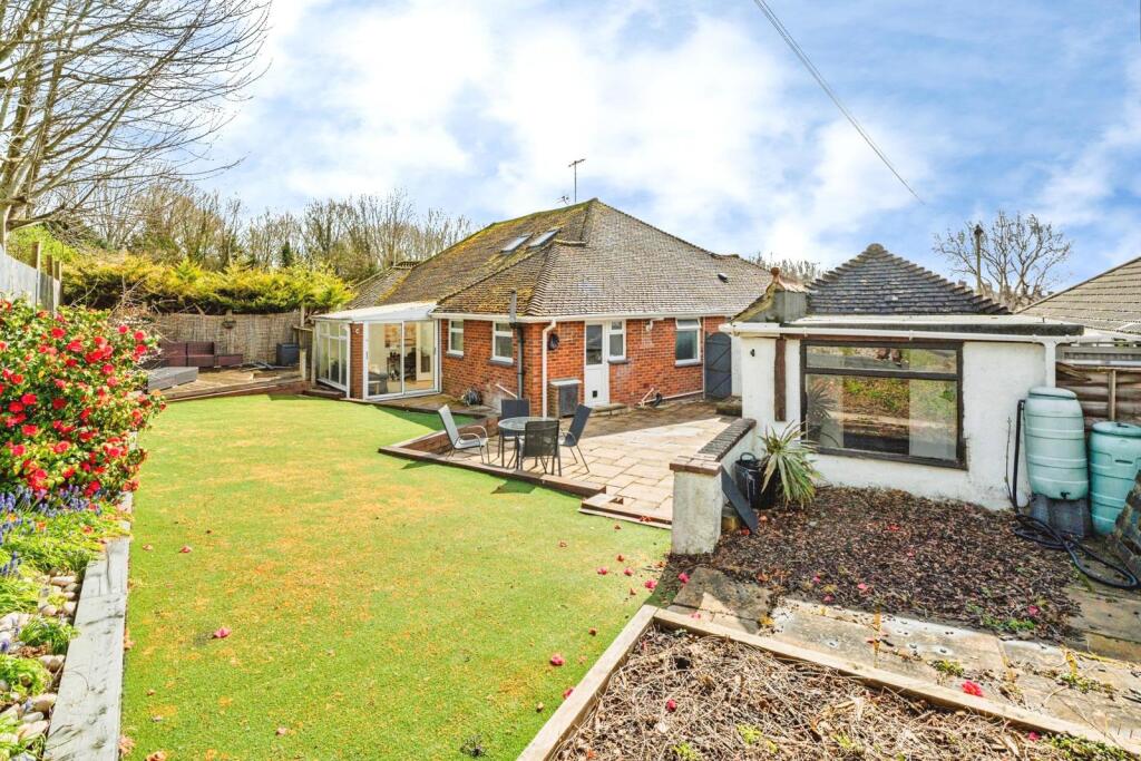 Main image of property: Pines Avenue, Worthing, West Sussex, BN14