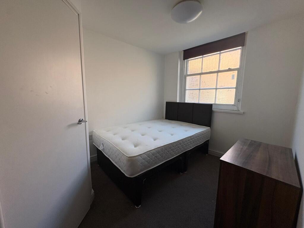Main image of property: Room 201, Harts House
