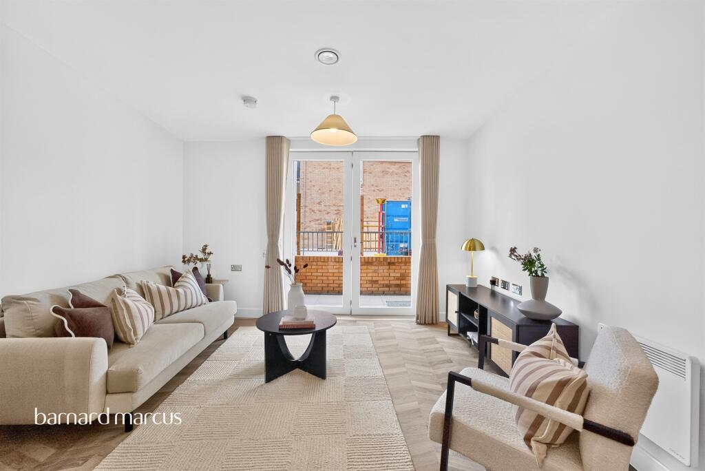 Main image of property: High Road, Finchley, London, N12