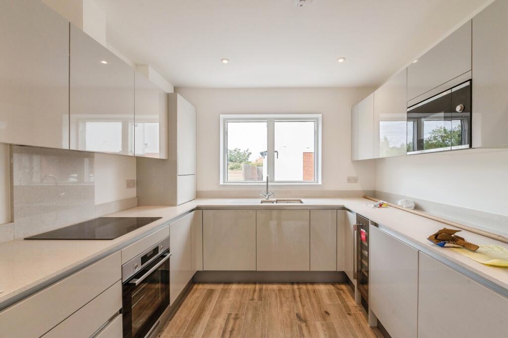 Main image of property: Harding Elms Road, Billericay, Essex, CM11