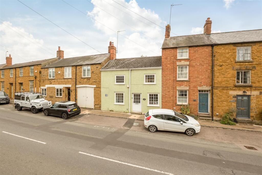 Main image of property: High Street, Deddington, Banbury