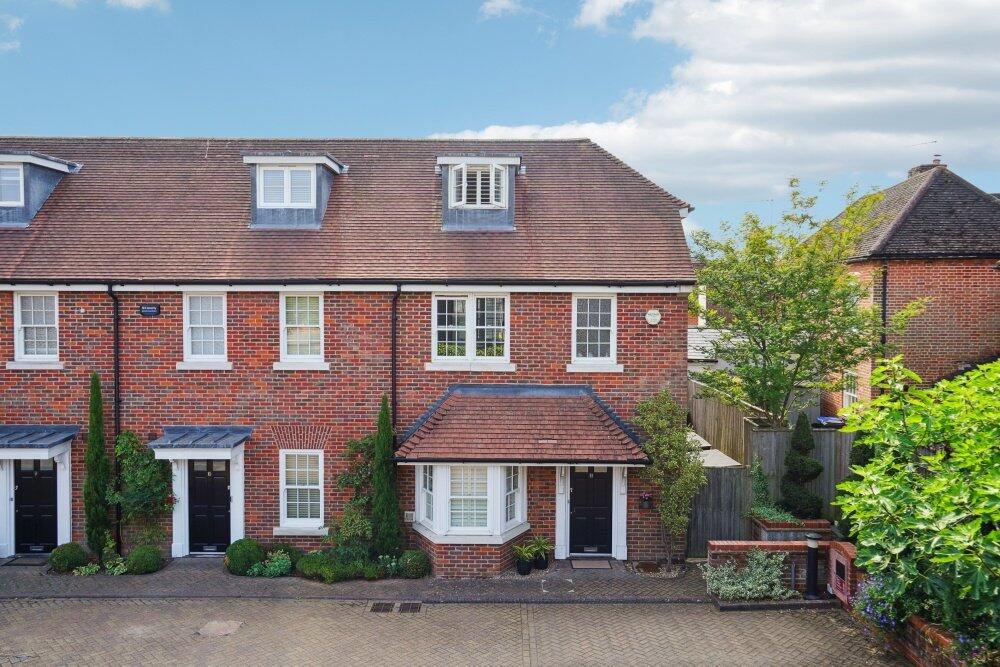 Main image of property: Blue Dragon Yard, Beaconsfield, Buckinghamshire, HP9