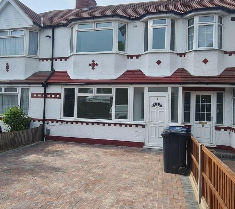 Main image of property: Cleveley Crescent, London, W5