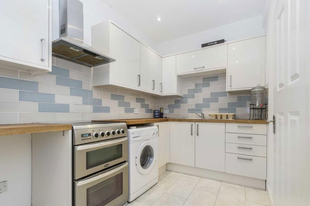 Main image of property: Broad Street, Teddington