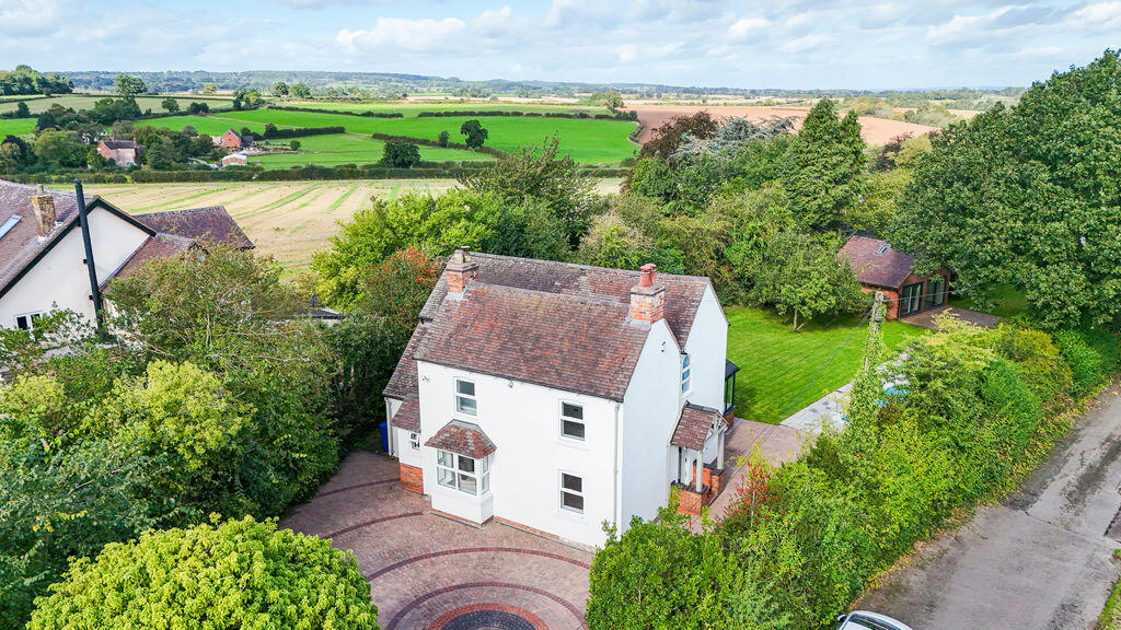 Main image of property: Fabulous Home with Annex, Gym & Swimming Pool - Stafford Road, Lichfield, WS13 8HZ