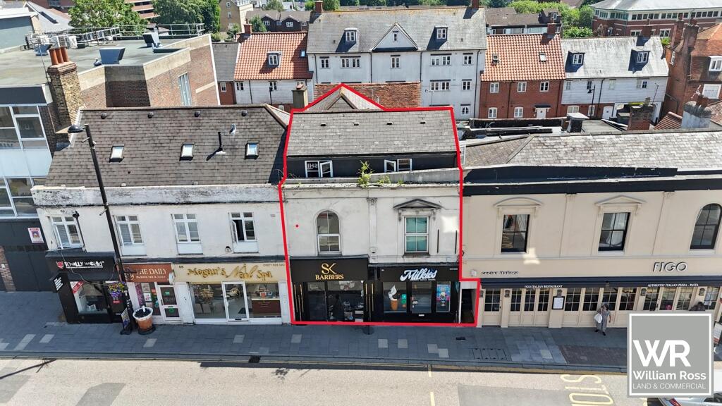 Main image of property: 90A High Street, Brentwood, Essex, CM14 4AP