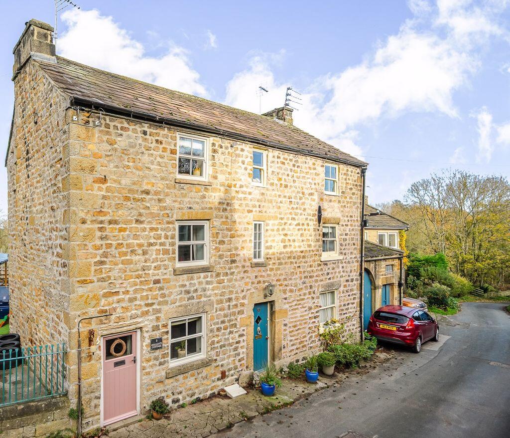 Main image of property: Millgate Cottage, 3 Millgate, Masham, Ripon, North Yorkshire HG4 4EQ