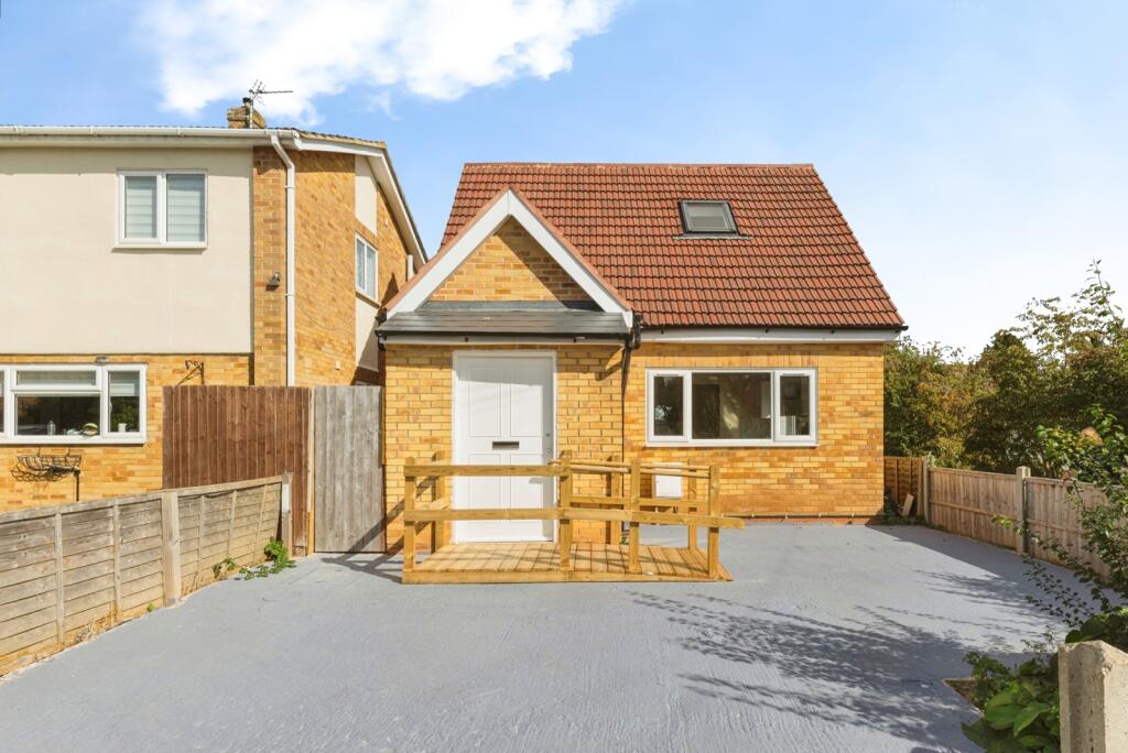 Main image of property: Rochester Way, Twyford, Banbury, Oxfordshire, OX17