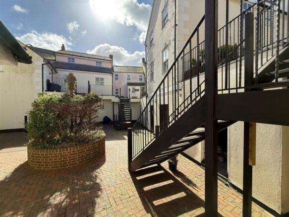 External courtyard-6.jpg