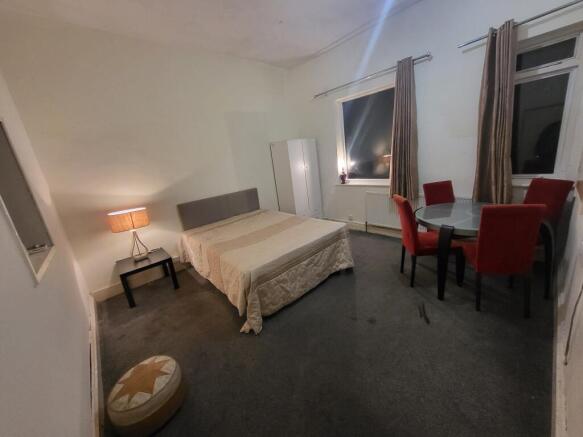Upstairs HMO Room C of 4