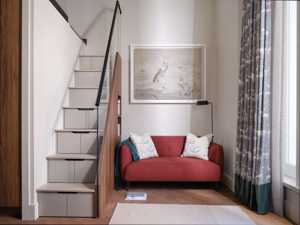 Main image of property: England SW7 2ED London, GBR