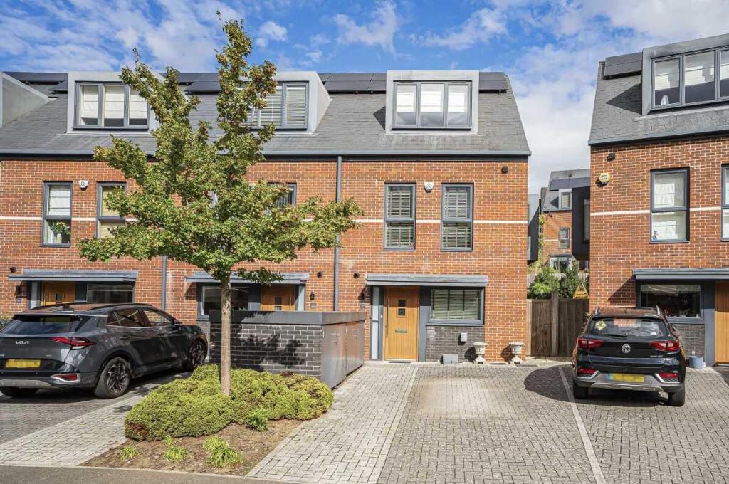 Main image of property: Cornell Gardens, Cockfosters, EN4