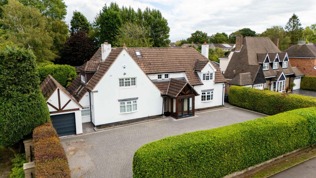 Main image of property: Knighton Road, Four Oaks, Sutton Coldfield, B74 4NX