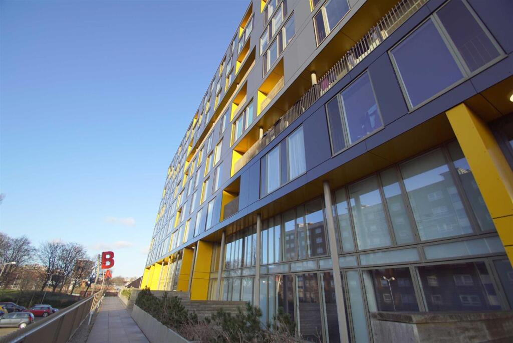 Main image of property: The Avenue, Leeds