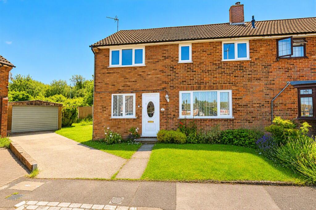 Main image of property: Jeans Way, Dunstable, Bedfordshire, LU5