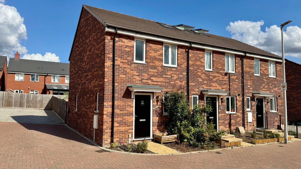 Main image of property: Dragonfly End, Shaw, Newbury, RG14 2GD