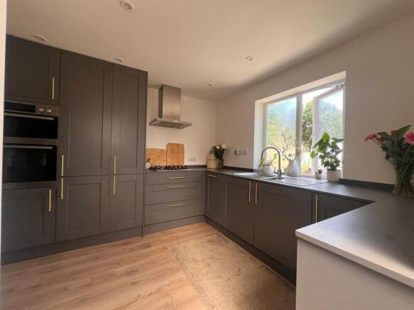 Kitchen 28