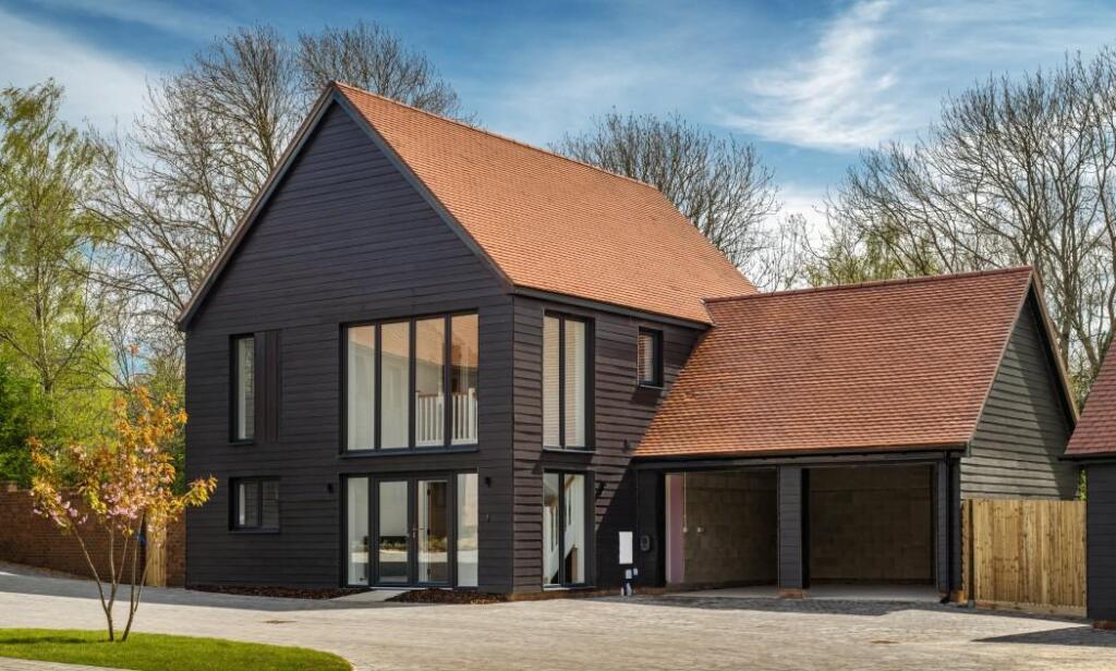 Main image of property: Highgate Hill,
Hawkhurst,
TN18 4LS