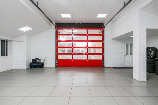 Show Room5.jpg