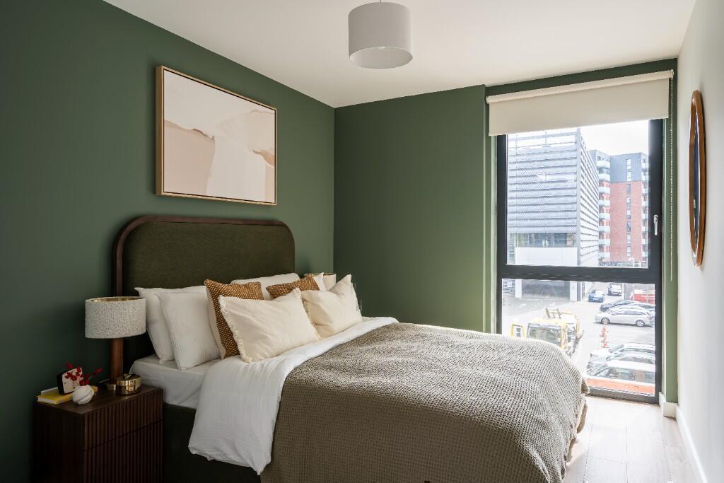 Main image of property: Flat W64, Manser House, 36, Capital Interchange Way, Brentford, Hounslow, TW8 0XP