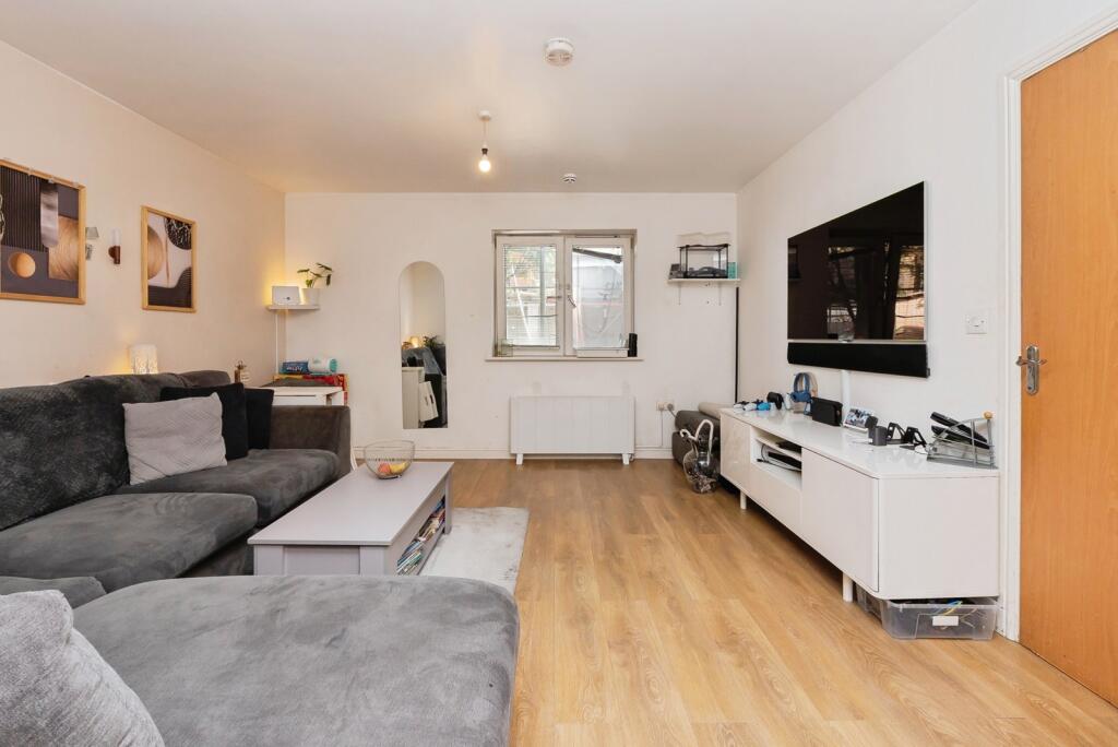 Main image of property: Barleyfields, Bristol, BS2