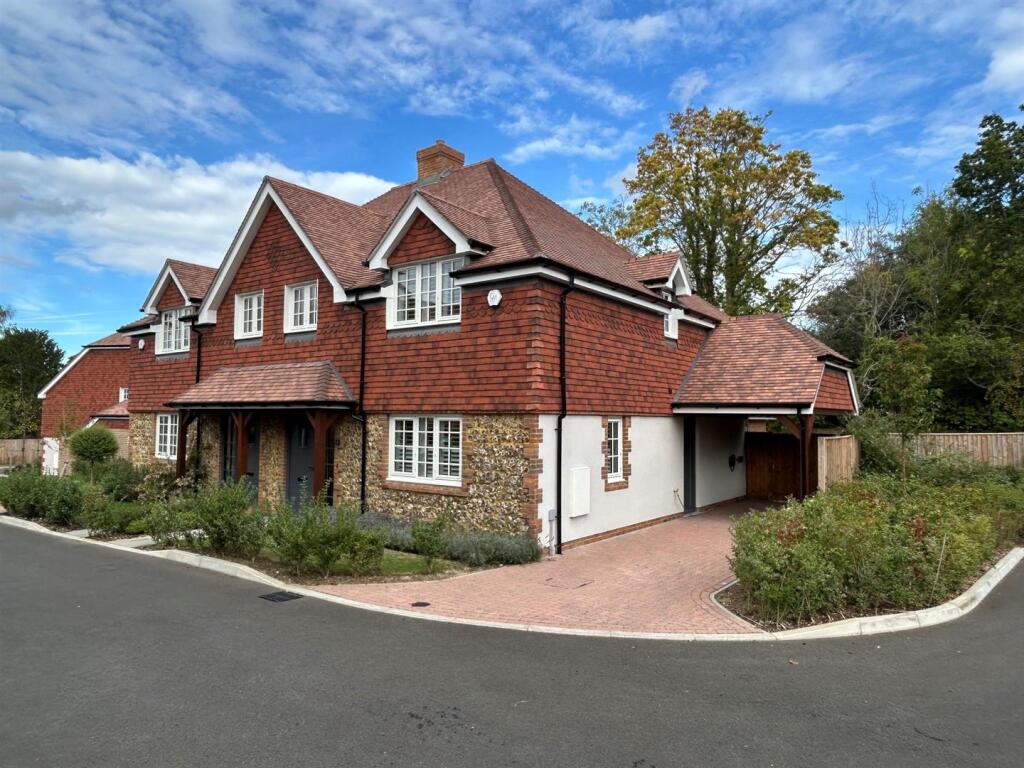 Main image of property: STOVELL PLACE, EFFINGHAM, KT24