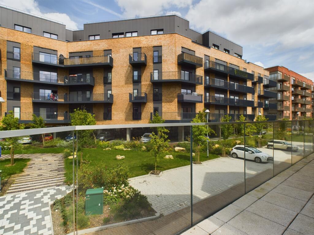 Main image of property: Cantia Place, Ashford, Ashford, TN23